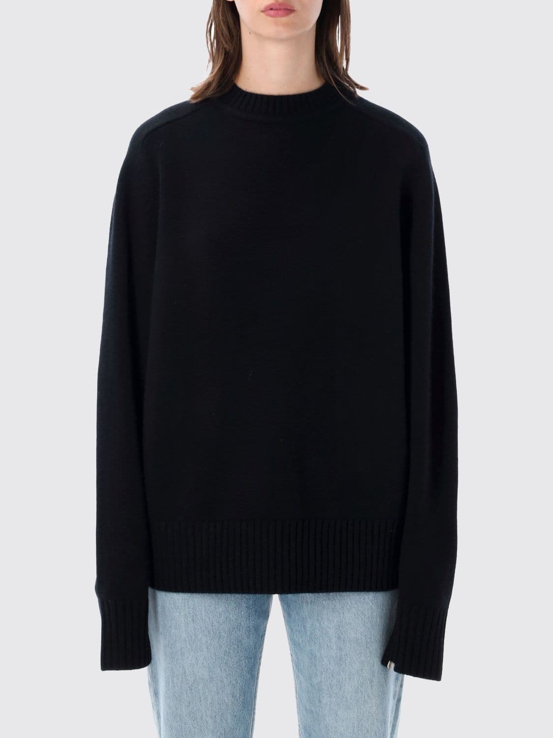Extreme Cashmere Dropped Shoulder Crewneck Jumper in 100% Cashmere · OS