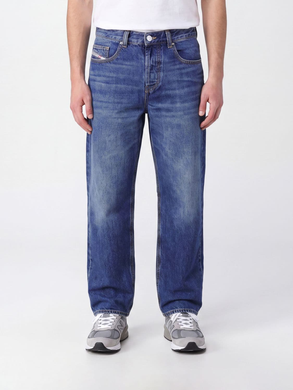 Diesel Low-Rise 2001 D-Macro Wide Leg Jeans in Cotton Denim