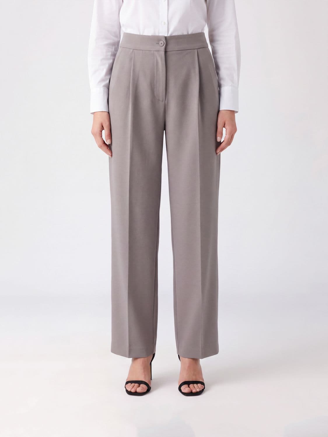 The Frankie Shop Doyer High-Waisted Wide Leg Trousers in Crêpe with Darts