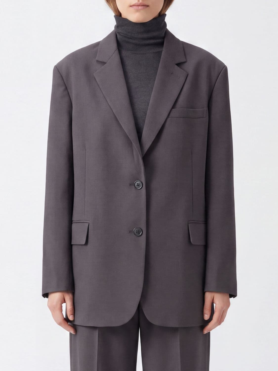 The Frankie Shop Cropped Single-Breasted Blazer with Lapels and Flap Pockets