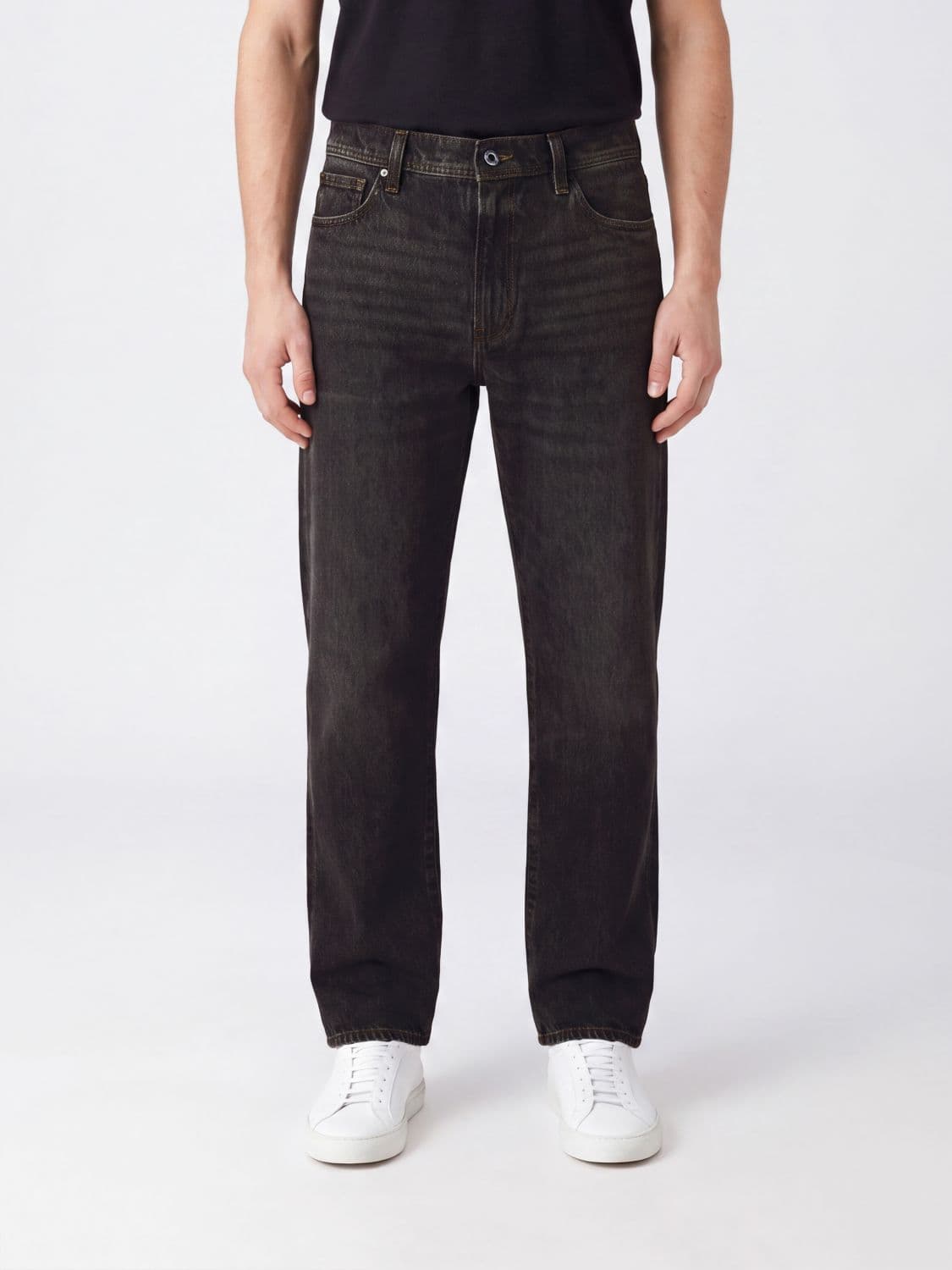 Filson Straight Fit Five-Pocket Jeans in Worn-Effect Denim