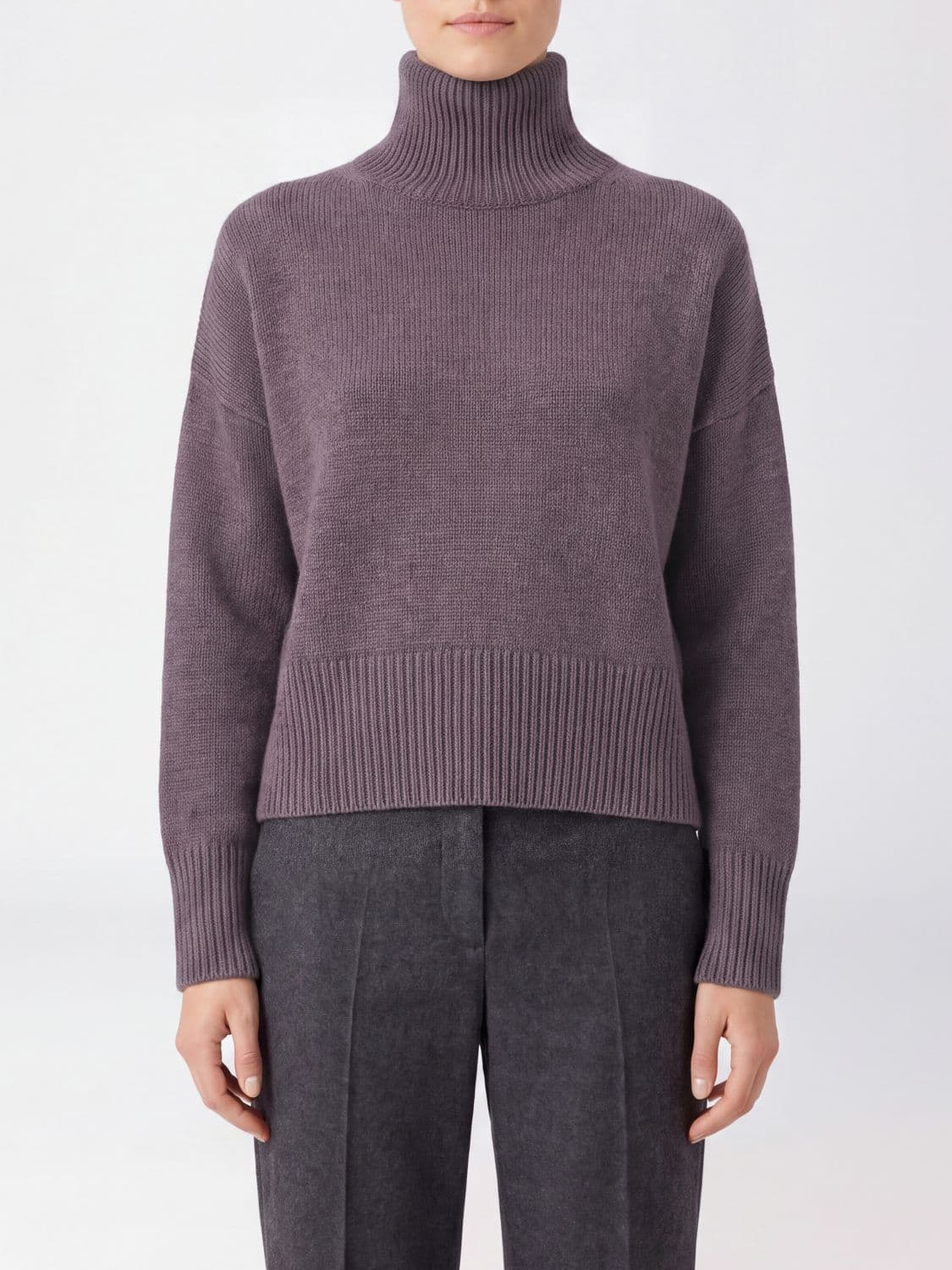 Kujten 100% Cashmere Turtleneck Jumper with Long Sleeves and Ribbed Trims