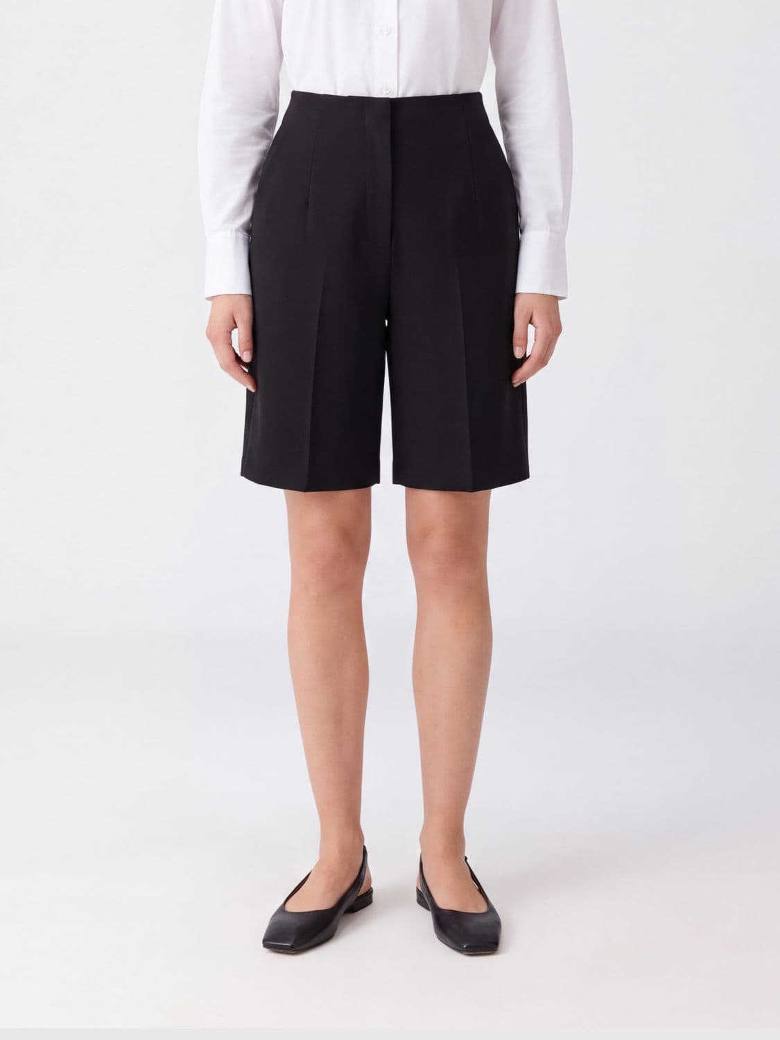 Jacquemus Shorts Woman color Black