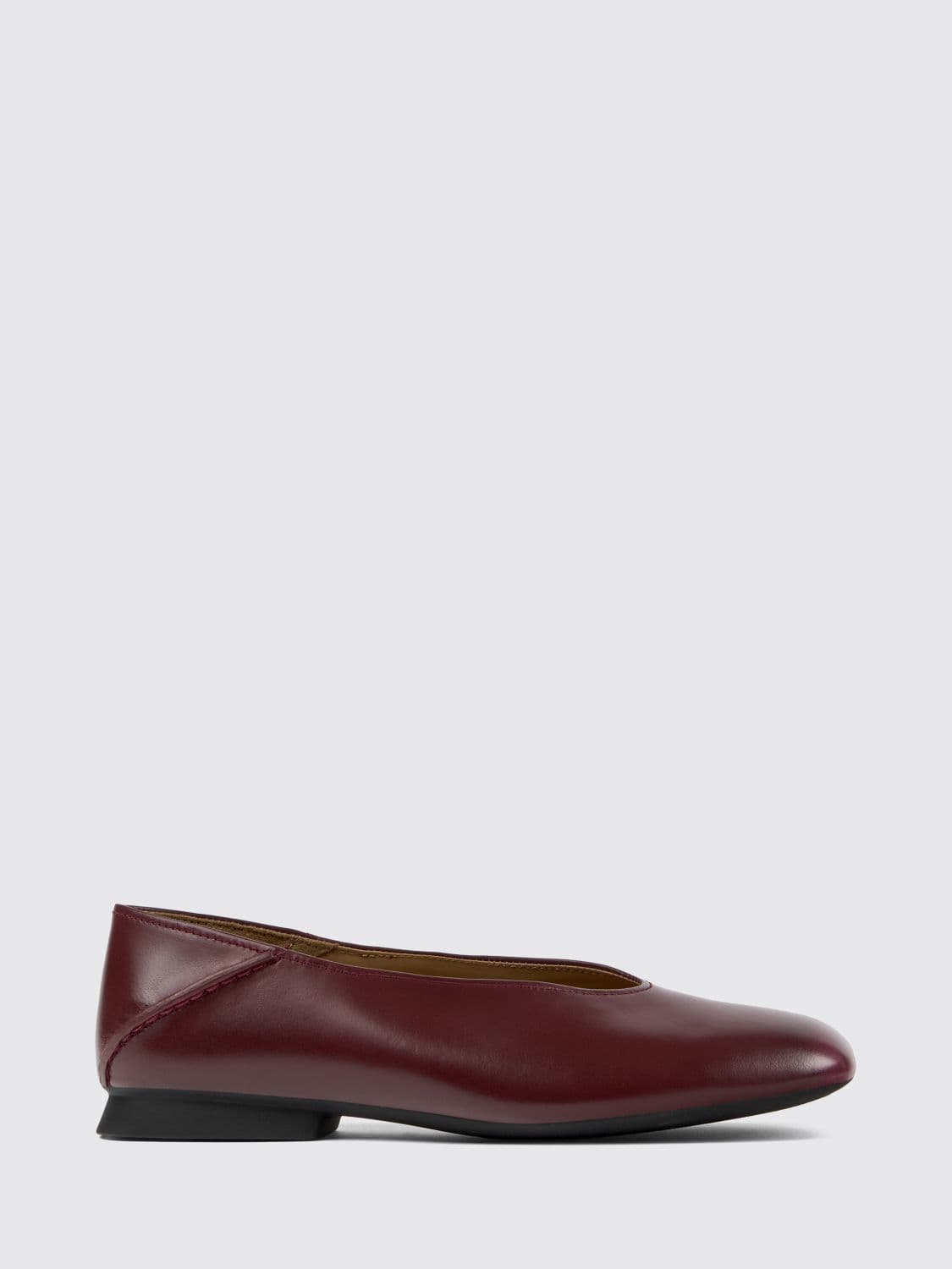 Camper Casi Myra Smooth Leather Ballet Flats with Round Toe and TPU Sole