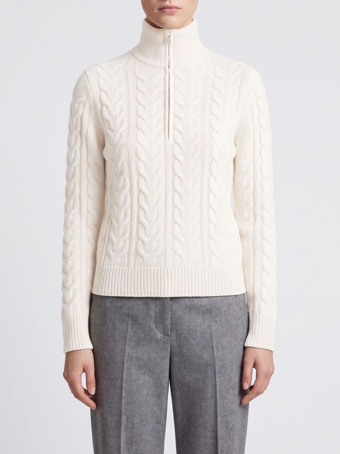 Max Mara Slim-Fit Half-Zip Turtleneck Jumper in Pure Cashmere with Ribbed Trim