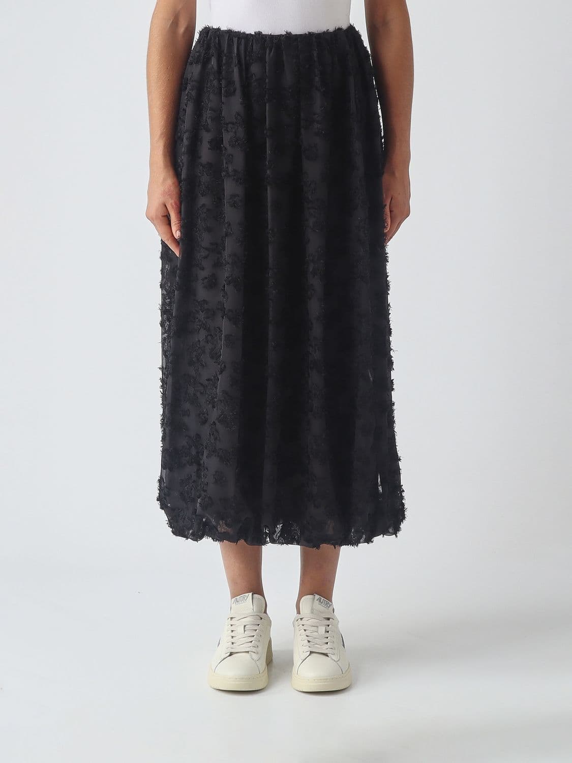 Meimeij Floral Appliqué Crêpe Midi Pencil Skirt
