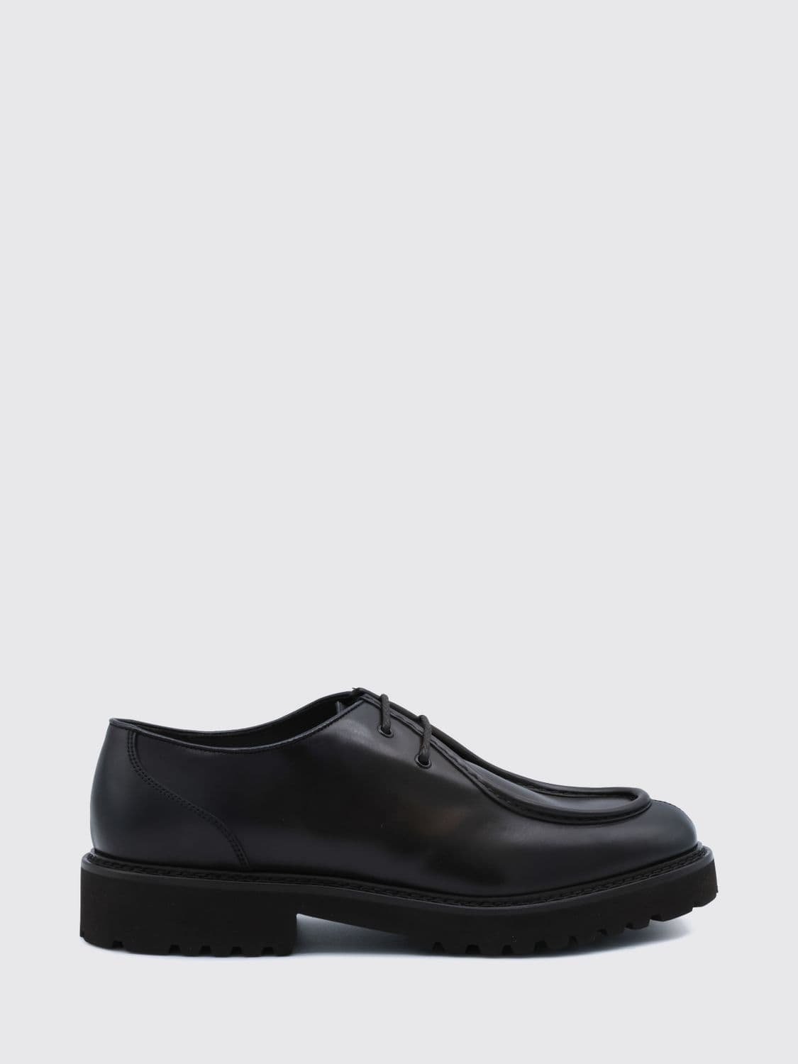 Doucal's Smooth Leather Derby Shoes with Raised Apron and Rubber Sole