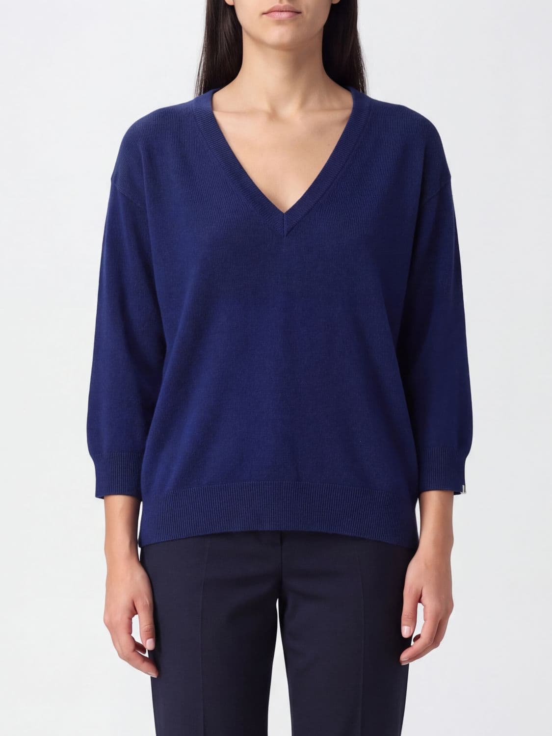 Extreme Cashmere V-Neck Jumper in Pure Cashmere with Dropped Shoulders