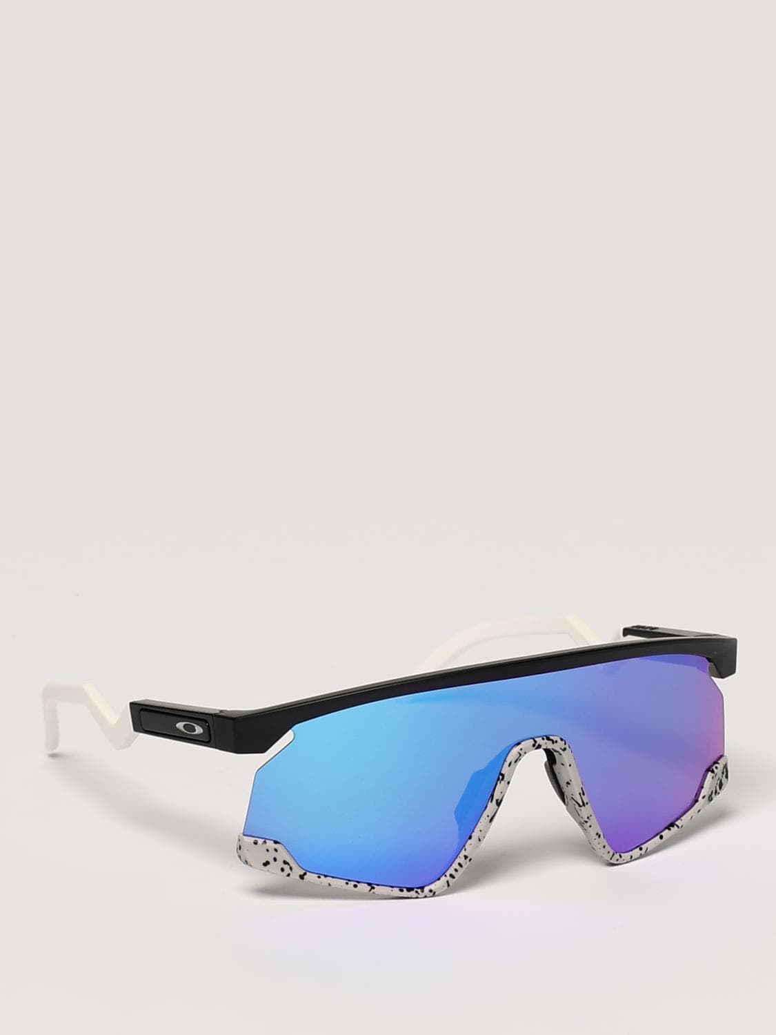 Oakley Sunglasses Men color Gnawed Blue · 39