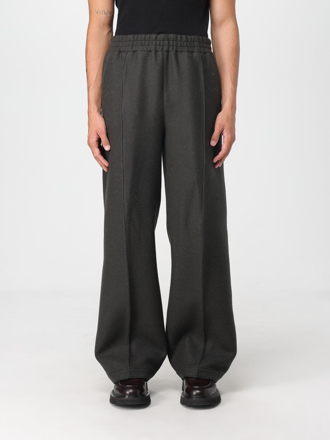 Ami Paris Pants Men color Grey