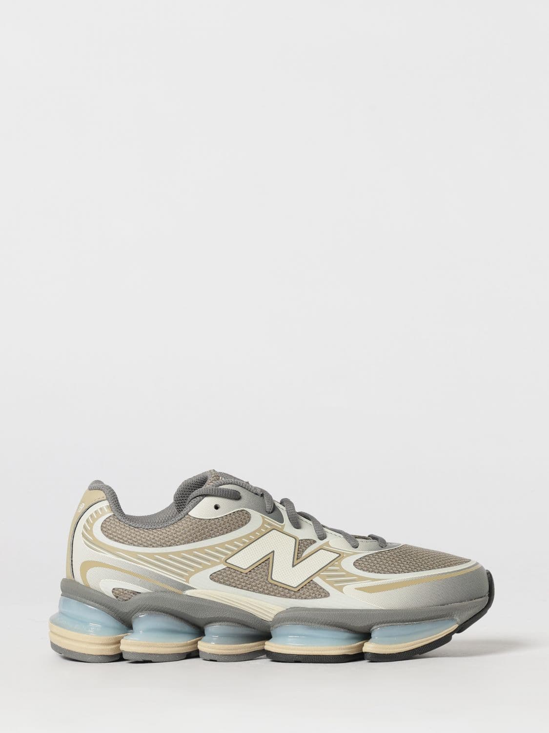 New Balance ABZORB 2000 Two-Tone Mesh and Synthetic Low-Top Trainers