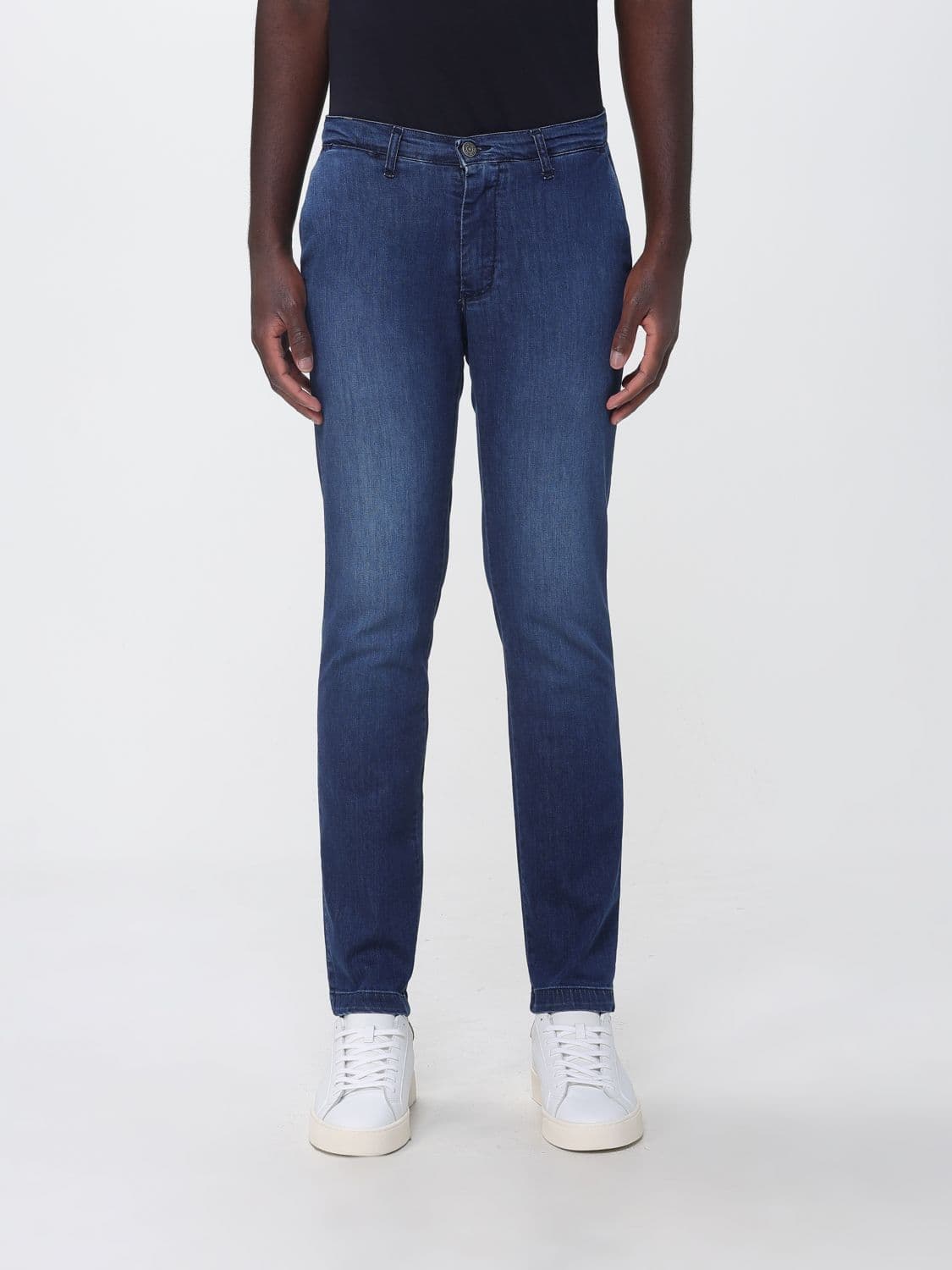 Xc Skinny Fit Mid-Rise Jeans in Denim with Button and Zip Closure