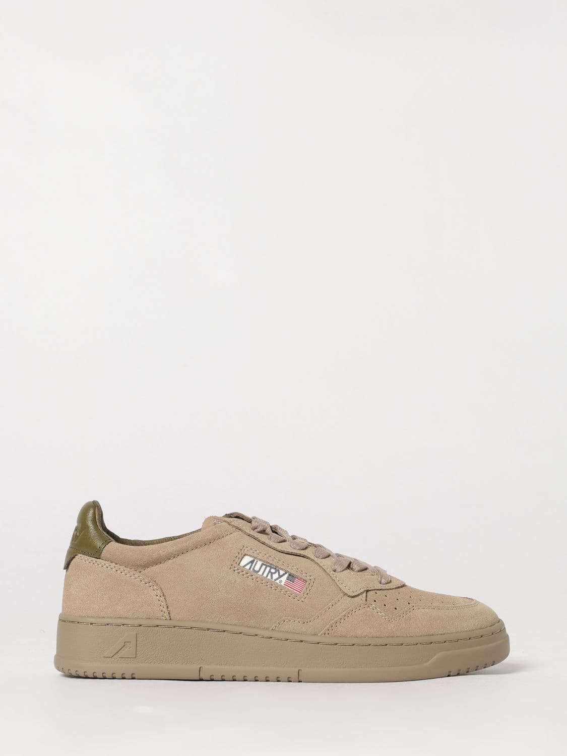Autry Medalist Low Trainers in Smooth Calfskin with Perforated Toe