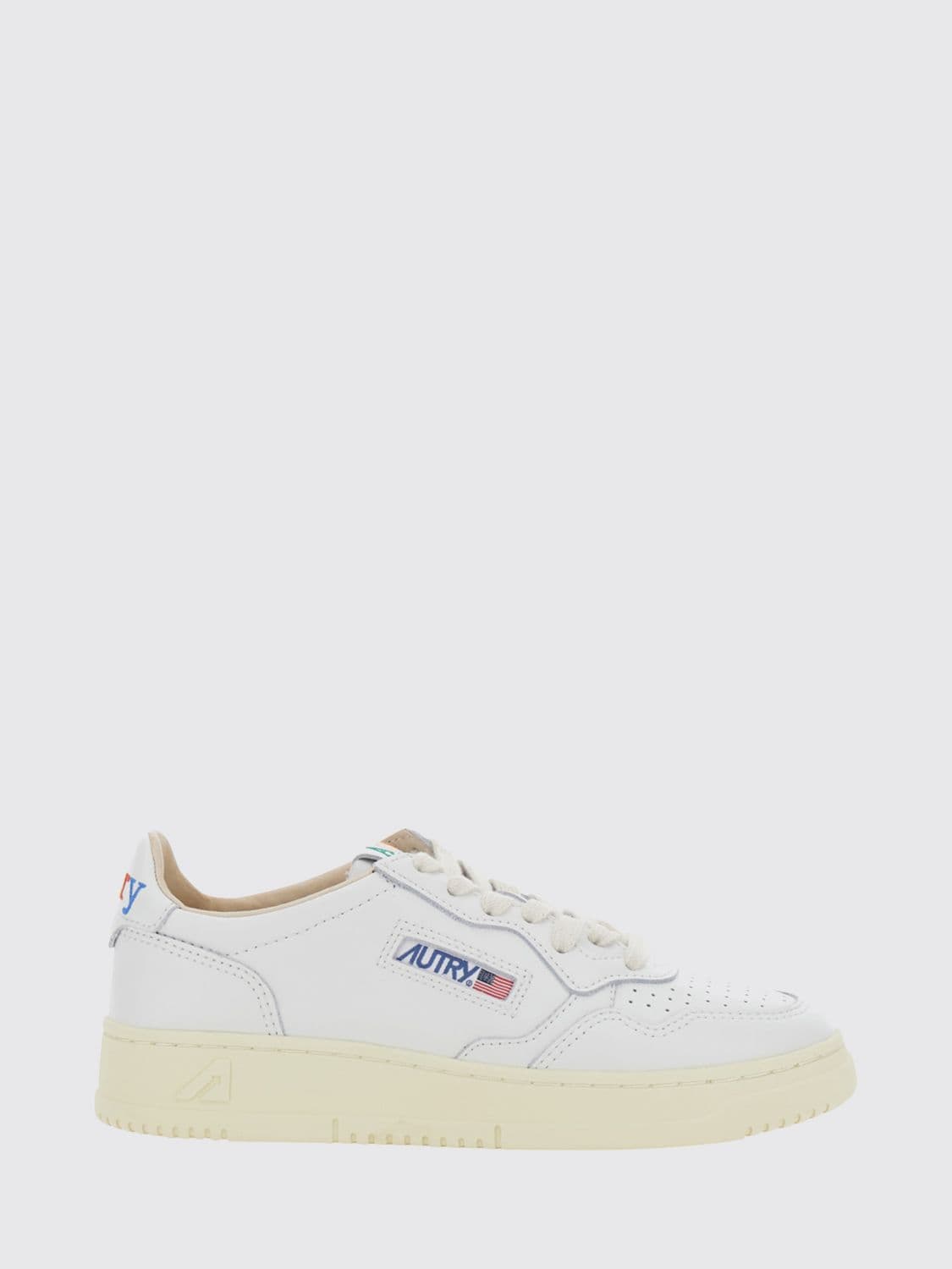 Autry Medalist Low Trainers in Smooth Calfskin with Contrast Details