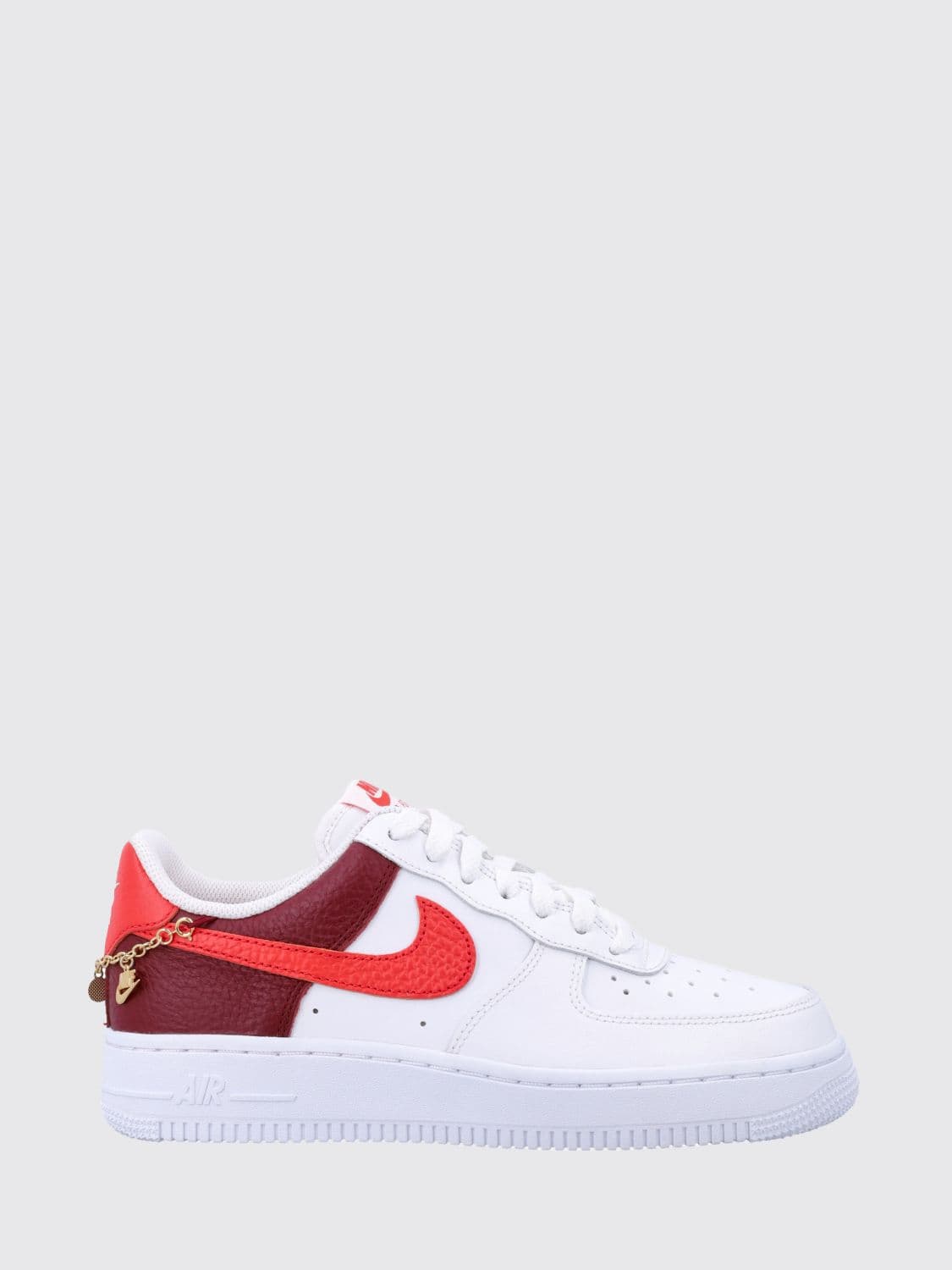 Nike Air Force 1 '07 Grained Leather Trainers with Charm and Embroidered Logo · 9½