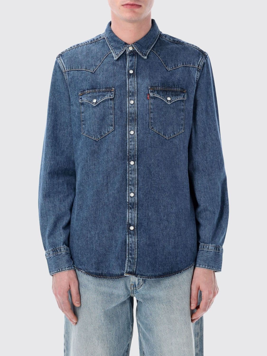 Levi's Barstow Long-Sleeved Cotton Denim Shirt
