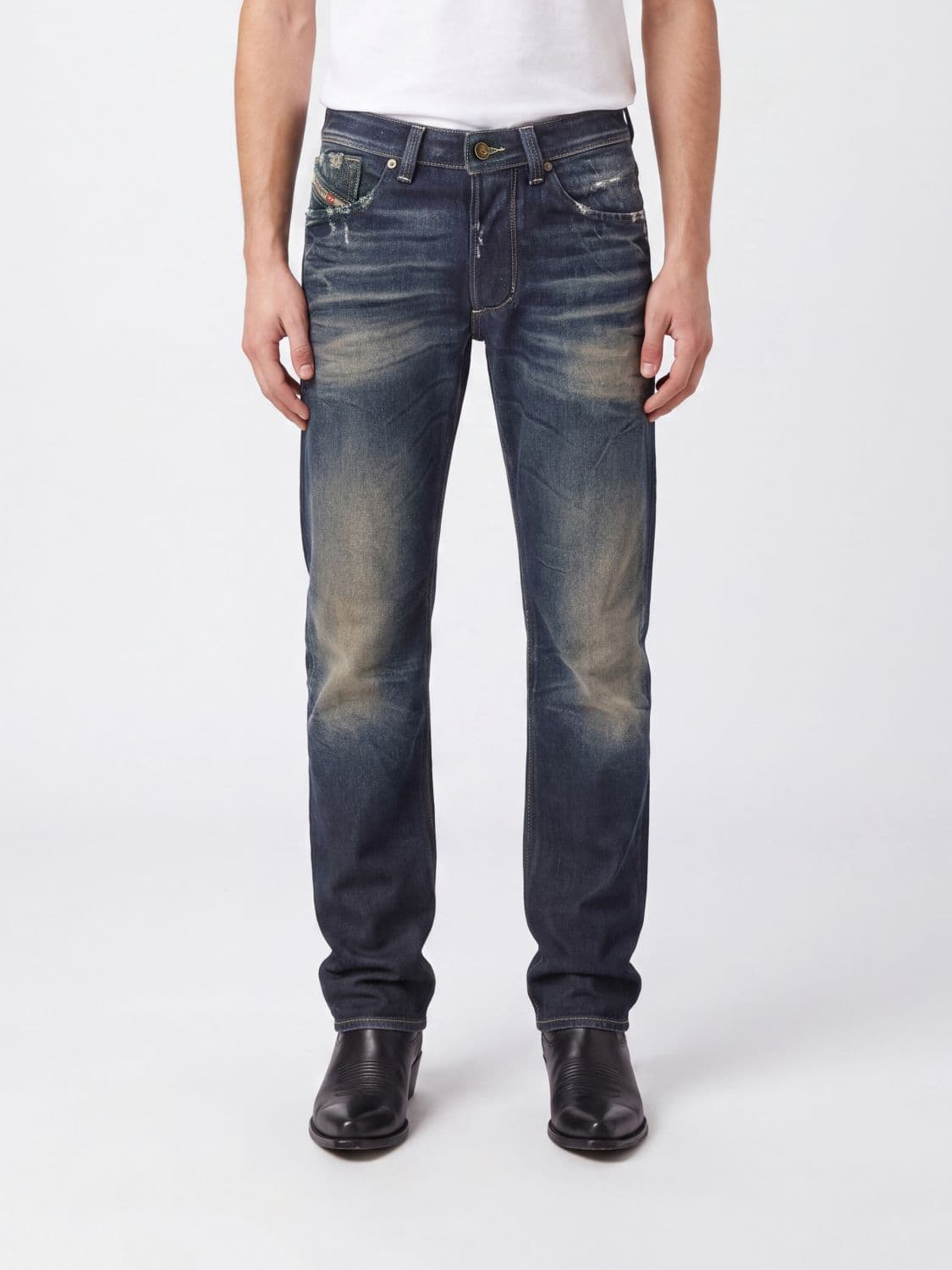 Diesel 1985 Larkee Regular Straight Fit Jeans in Stretch Denim