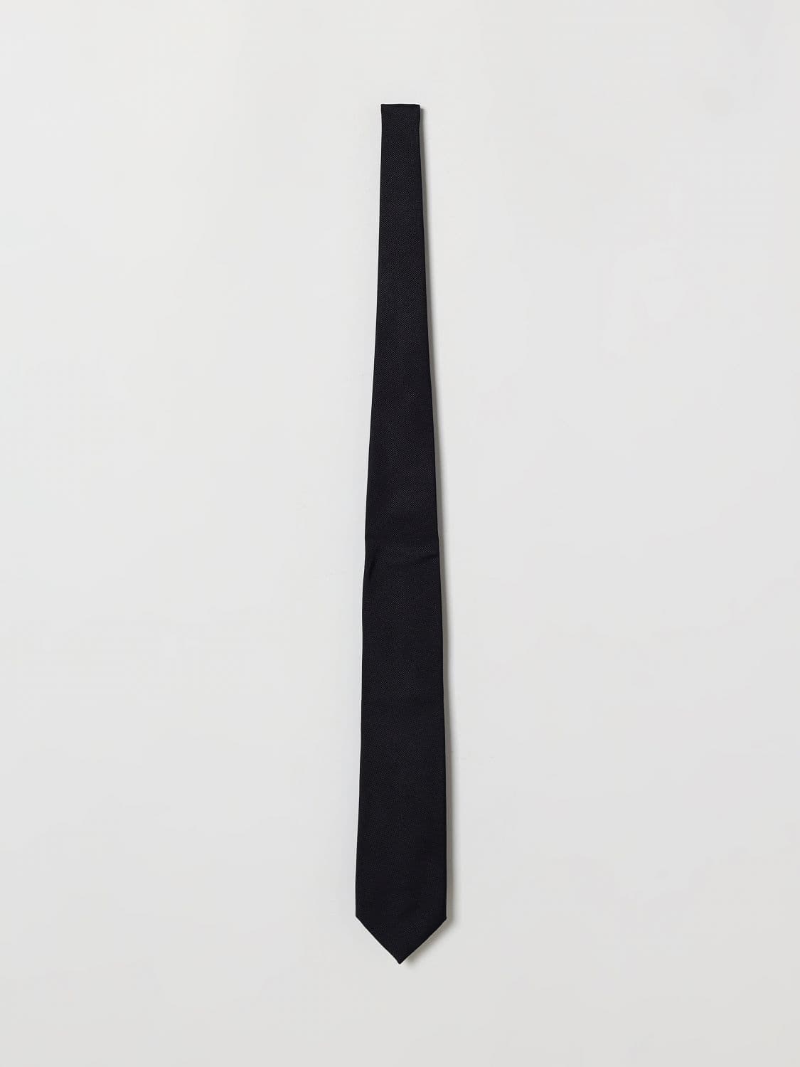 Tom Ford Classic Solid Colour Tie in Pure Mulberry Silk · OS