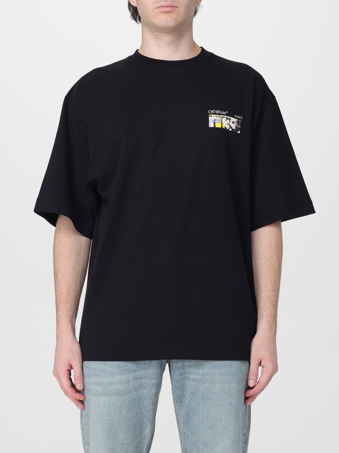 Off-White Cotton T-Shirt with Contrasting Arrow Logo and Dropped Shoulders