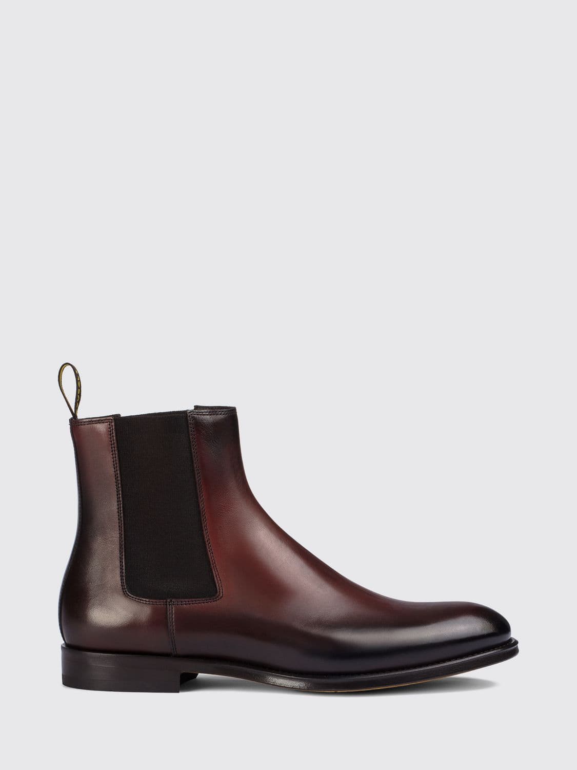 Doucal's Smooth Calfskin Chelsea Boots with Leather Sole