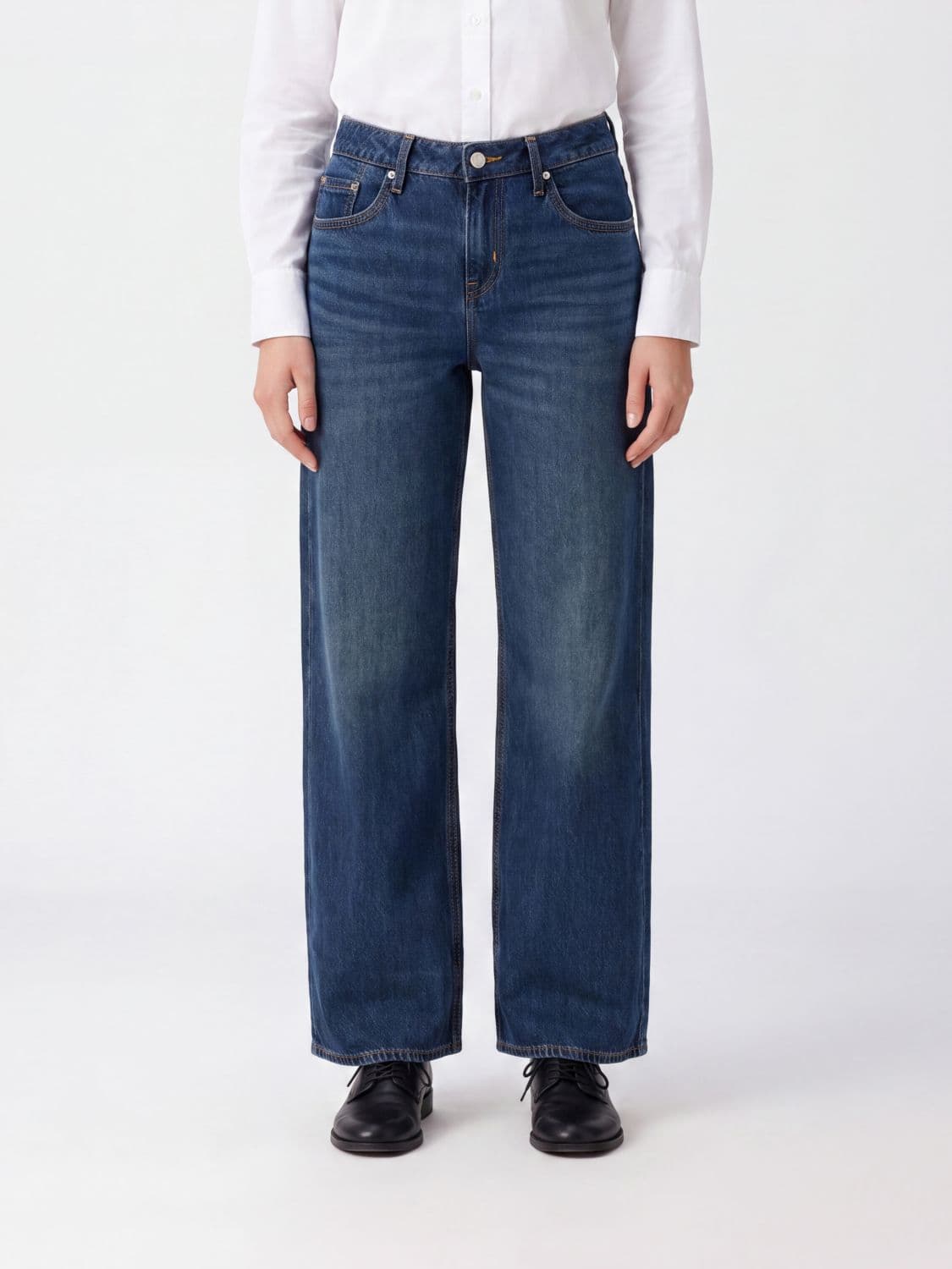 Levi's Flora Low-Rise Straight-Leg Jeans in Cotton Denim