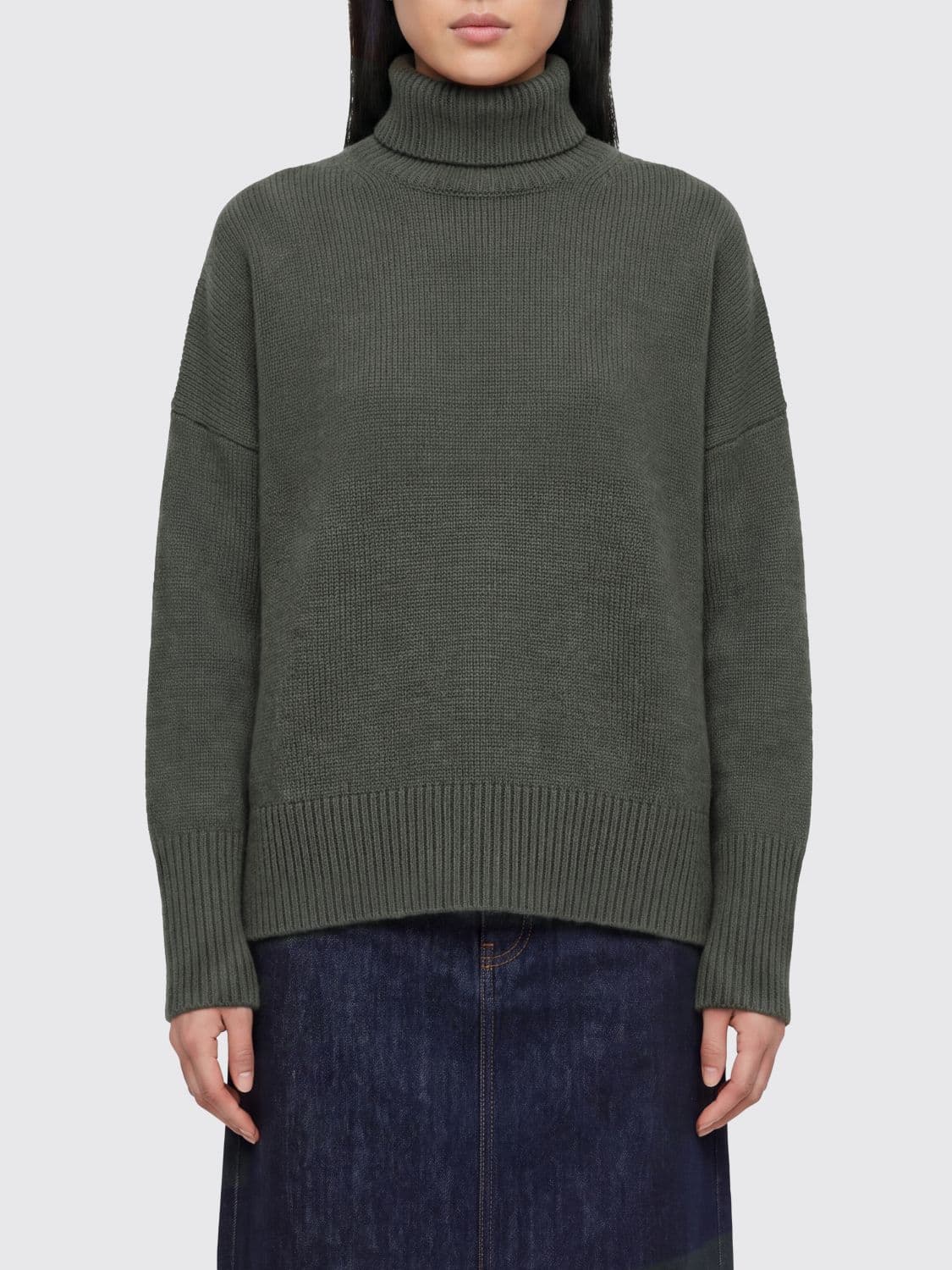 Lisa Yang Turtleneck Jumper in Pure Cashmere with Dropped Shoulders