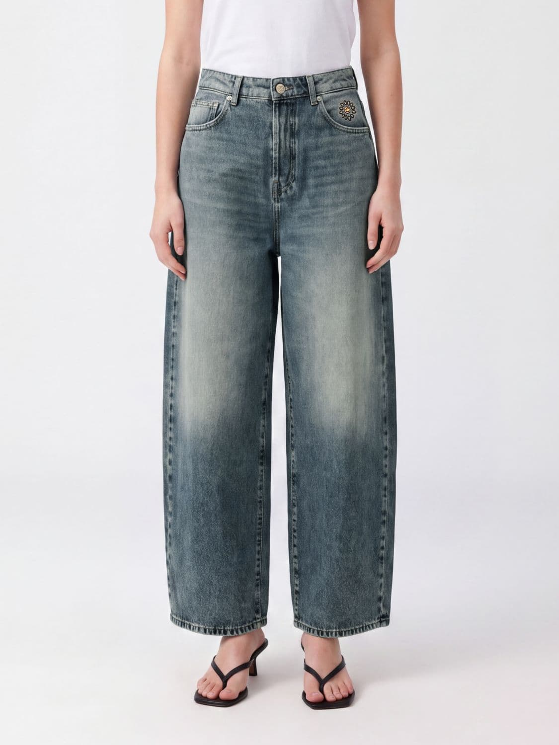 Htc Los Angeles Mid-Rise Wide-Leg Jeans in Cotton Denim with 5 Pockets