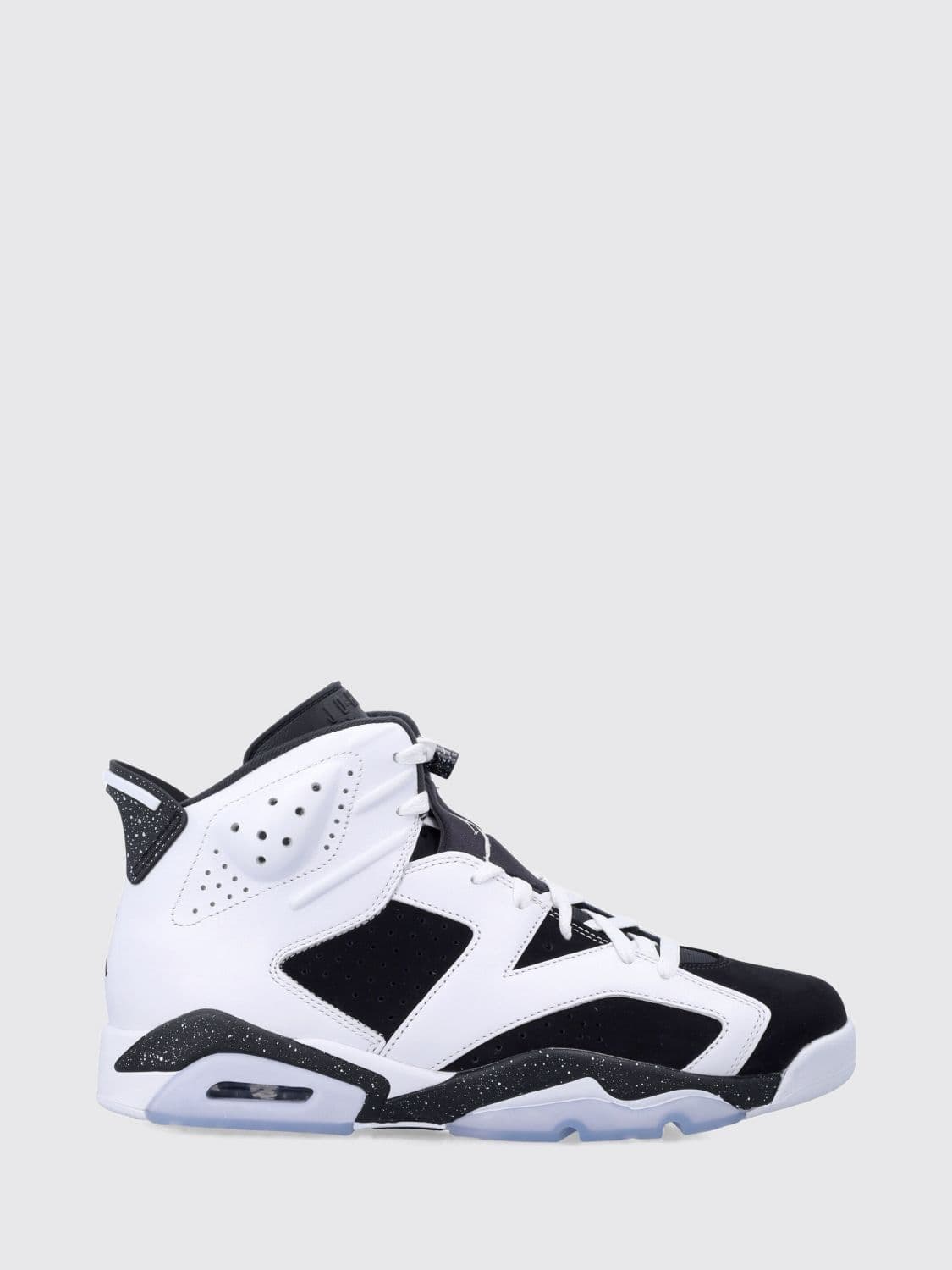 Nike Air Jordan 6 Retro High-Top Sneakers in Leather and Suede with Bicolor Design