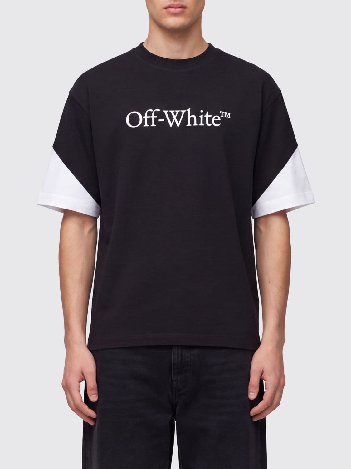 Off-White Black Cotton T-Shirt with Contrast Logo and Dropped Shoulders